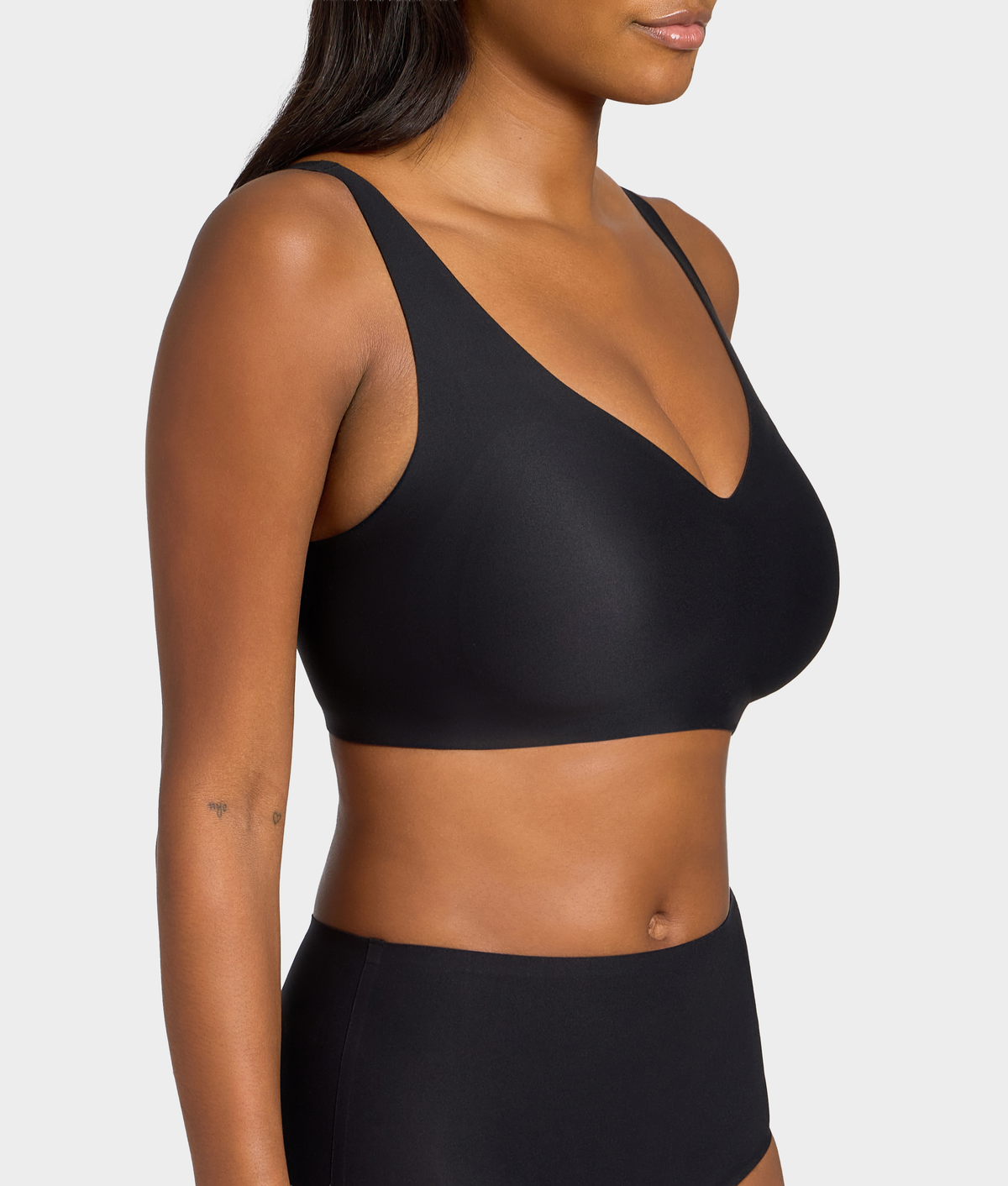 SoftStretch Power V-Neck Wire-Free Bra