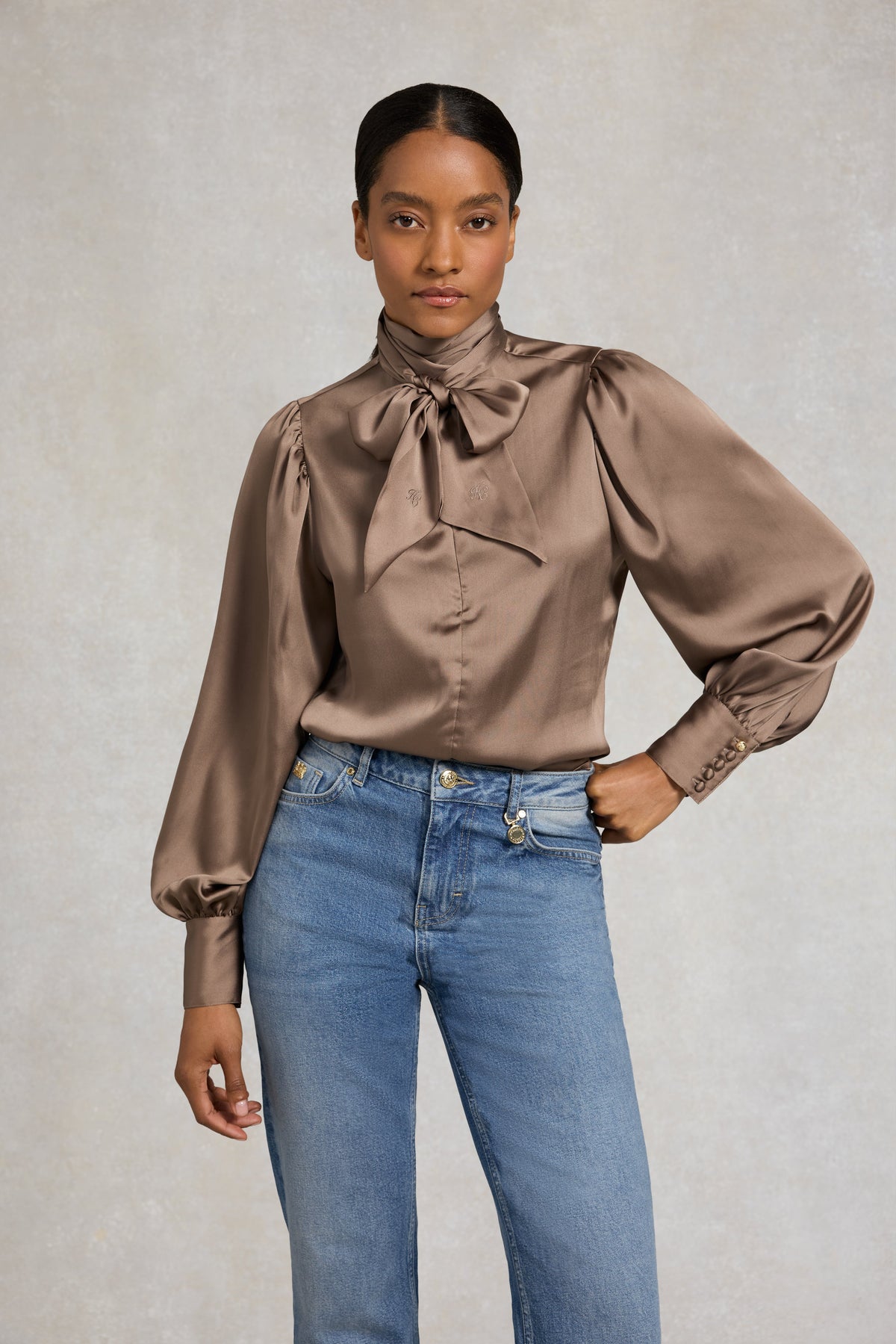 Ariella Blouse (Truffle)