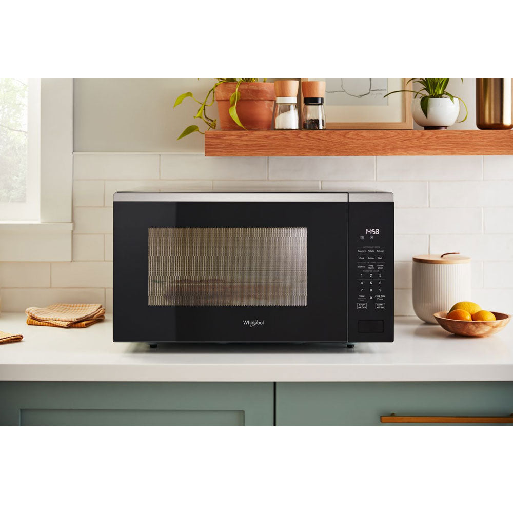 2.2 CuFt 1200 Watt Countertop Microwave in Black