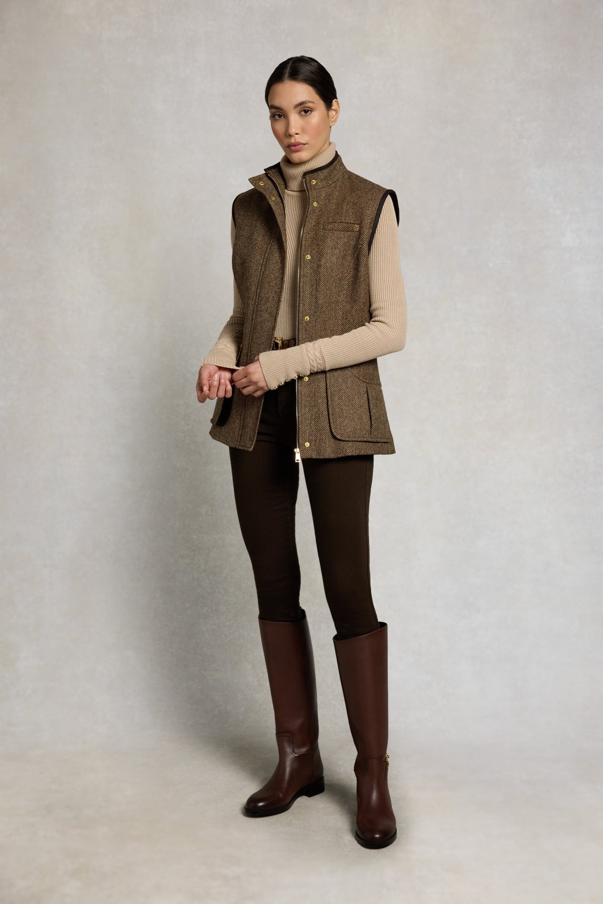 Country Classic Tweed Gilet (Large Scale Brown Herringbone)