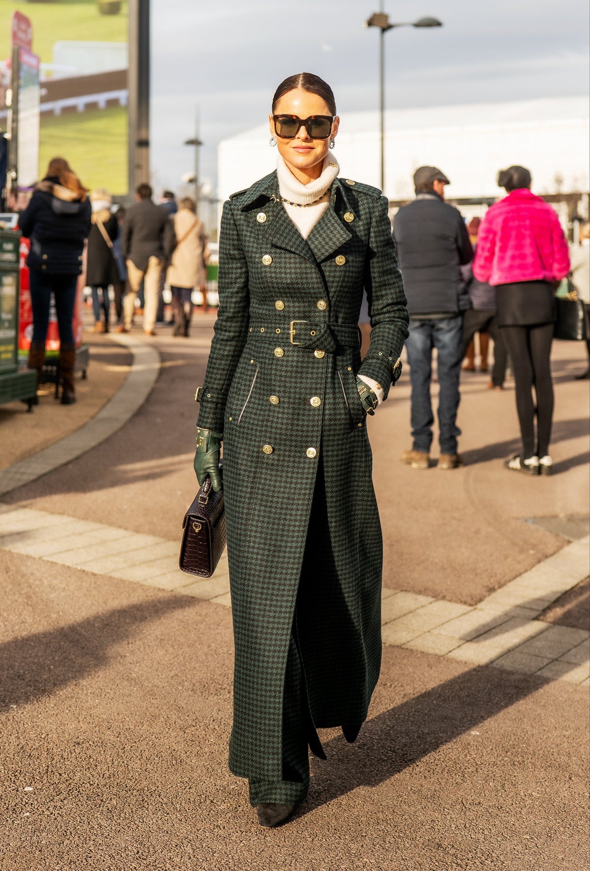 Jade's Emerald Houndstooth Look