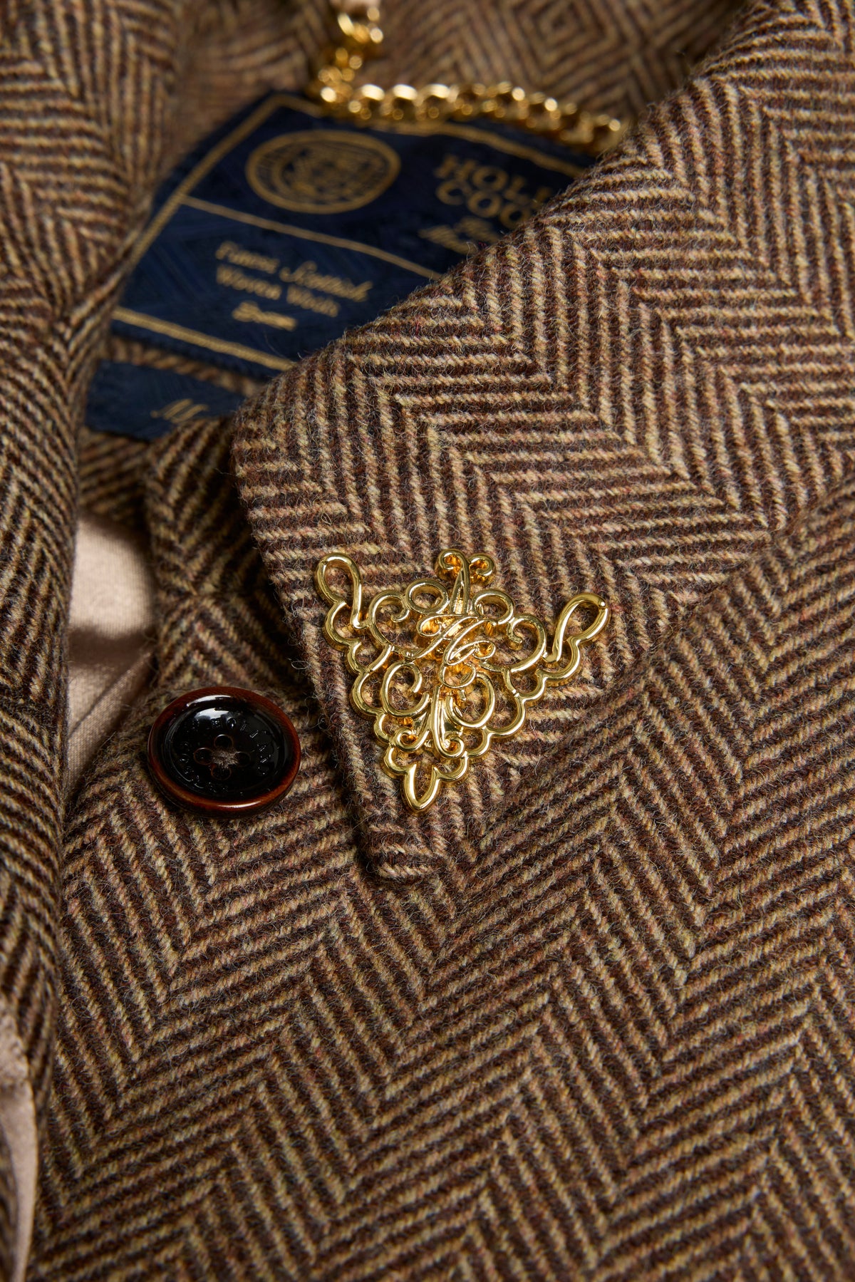 Knightsbridge Cape (Large Scale Brown Herringbone)