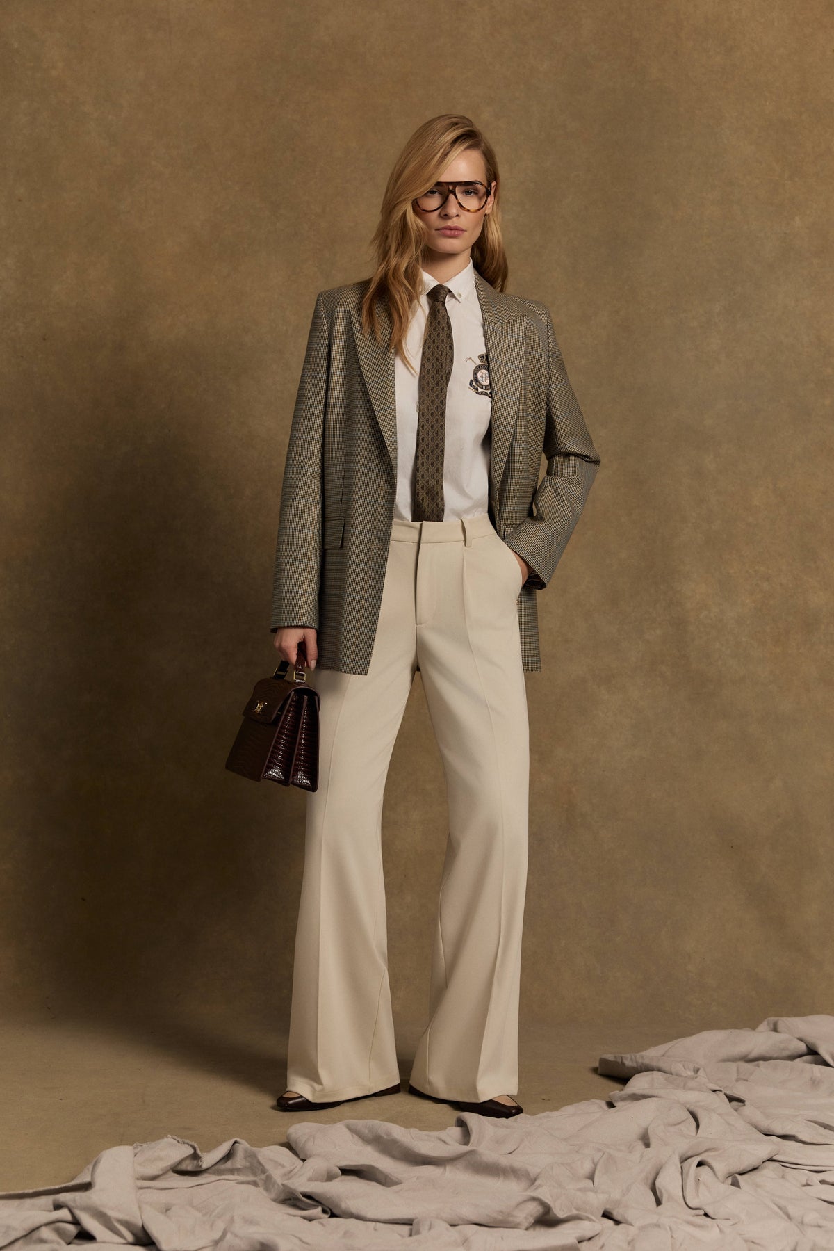 Pleated Wide Leg Trouser (Stone)