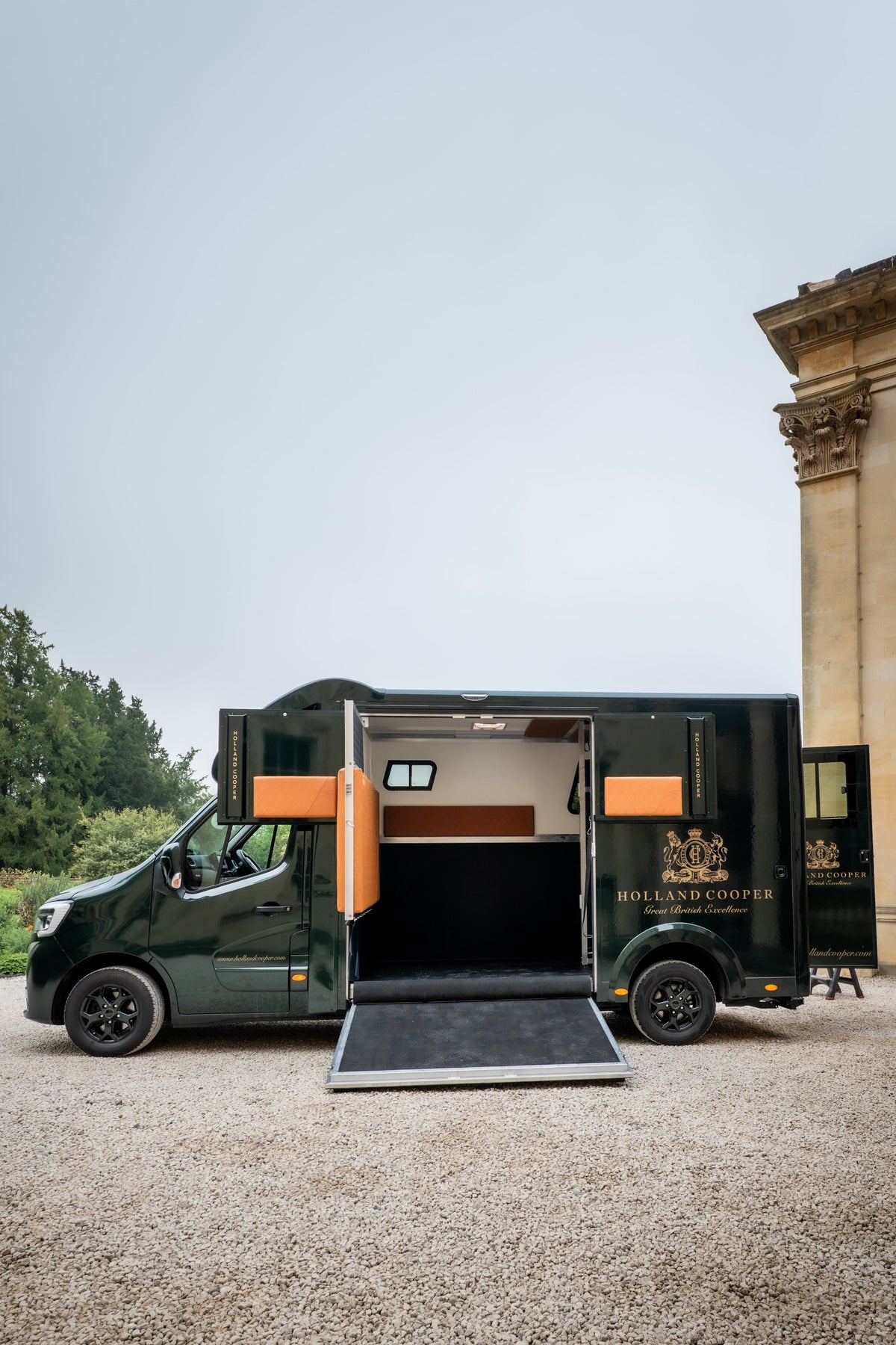 Holland Cooper x Bloomfields Horseboxes