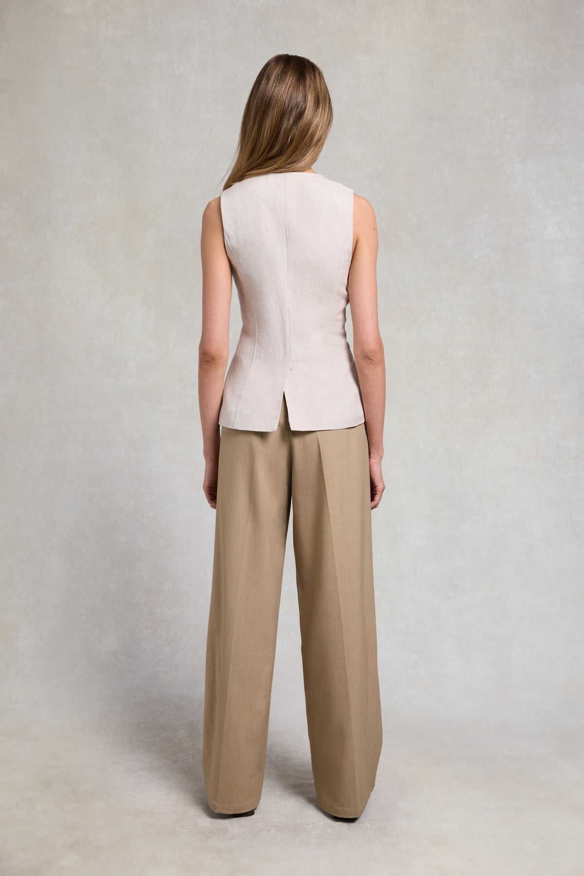 Pleated Wide Leg Trouser (Fawn)
