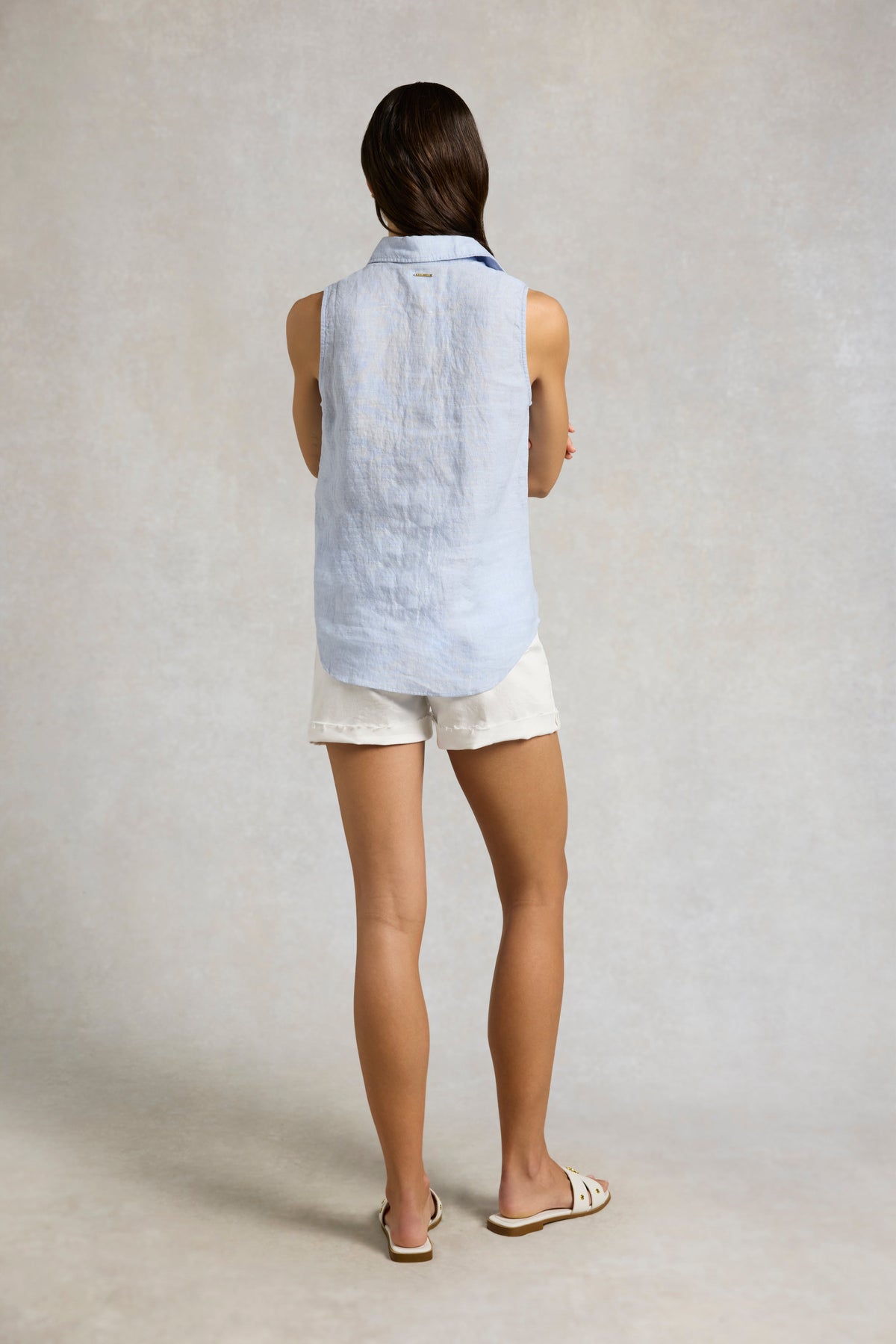 Sleeveless Amalfi Linen Shirt (Light Blue Linen)