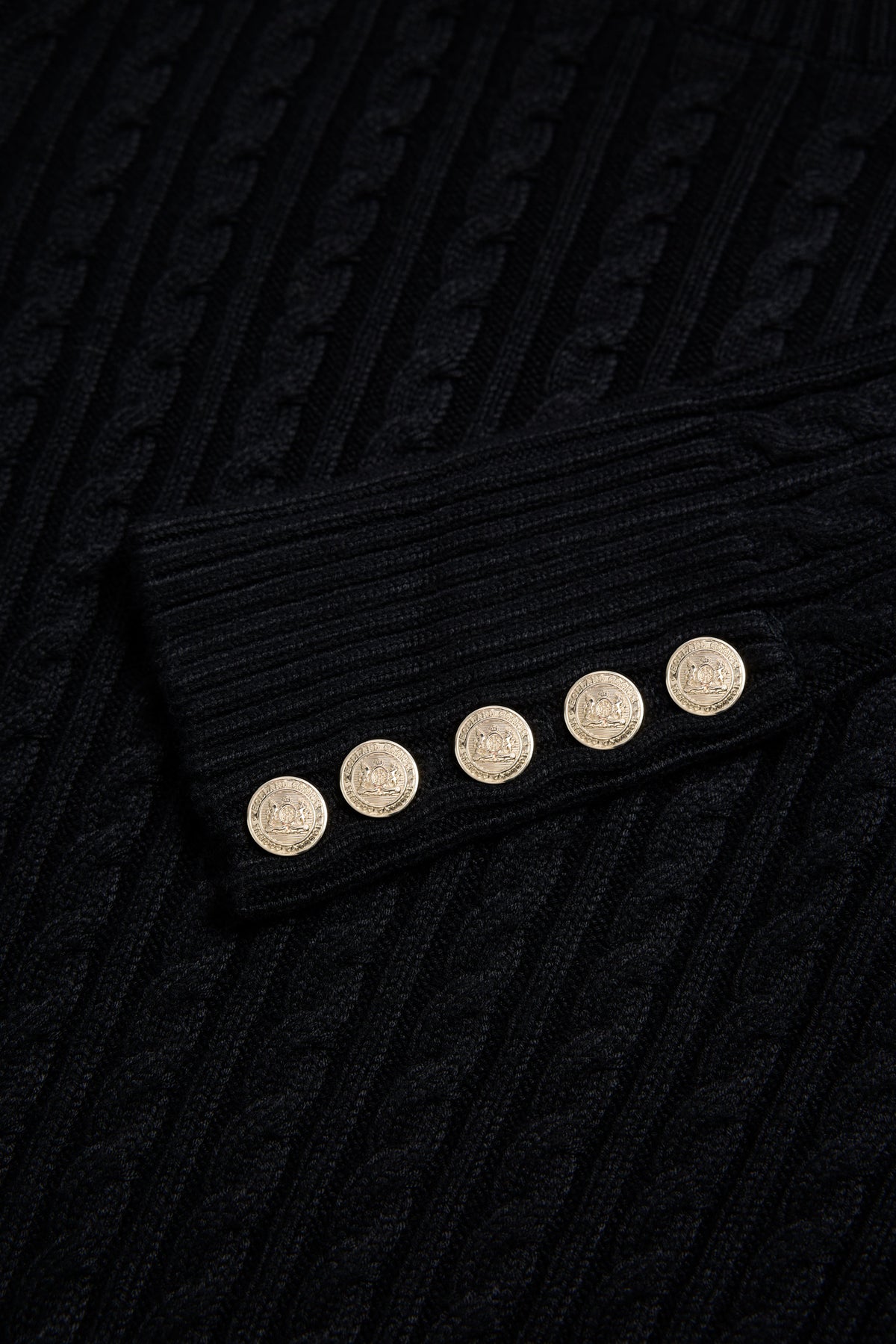 Seattle Cable Crew Knit (Black)