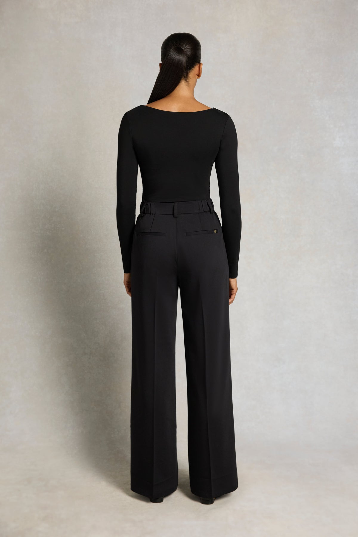 Supersoft Scoop Neck Top (Black)