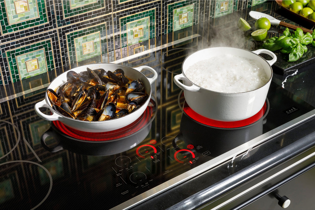 30" Smart 5-Element Electric Cooktop in Black with Power Boil on Tri- and Dual-Ring Elements