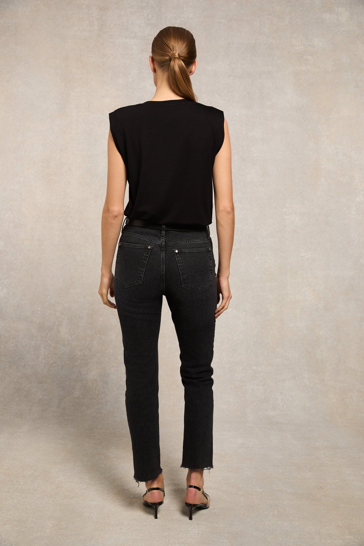 Millie Sleeveless Top (Black)