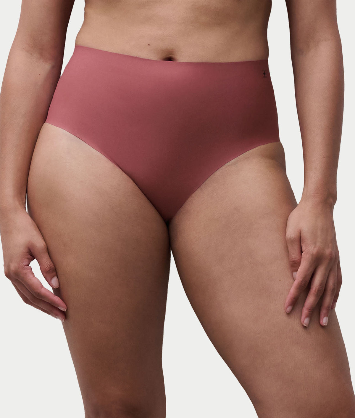 Defi Seamless Brief