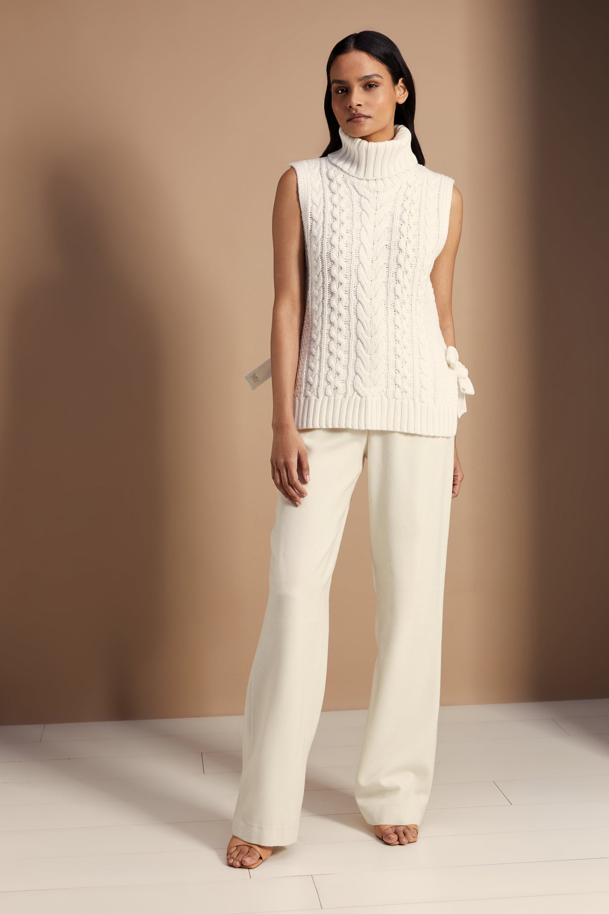 Sleeveless Knit (Natural)