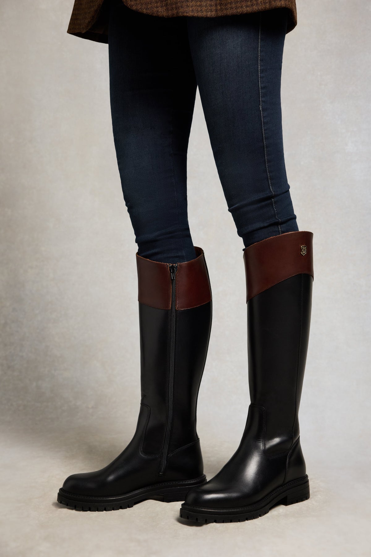 Hampton Boot (Black Nutmeg)