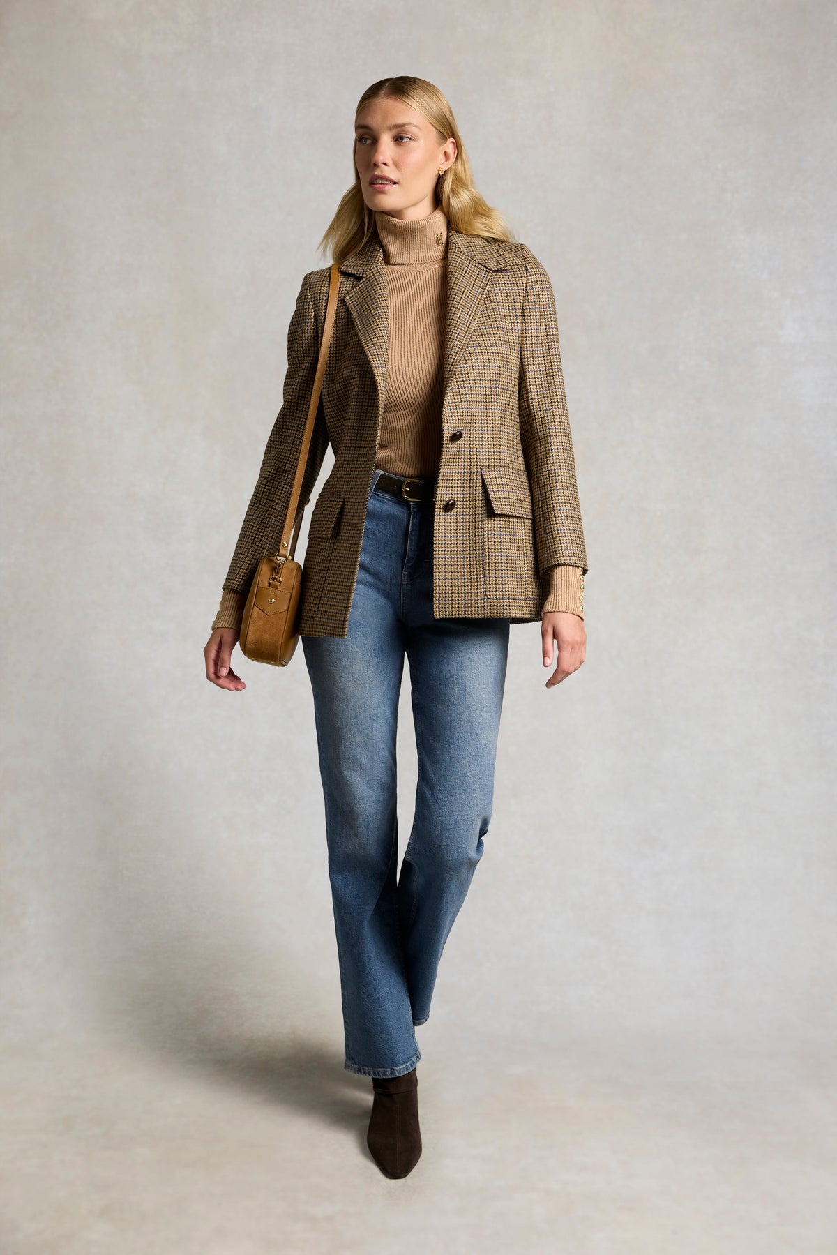 Classic Straight Jean (Mid Denim)
