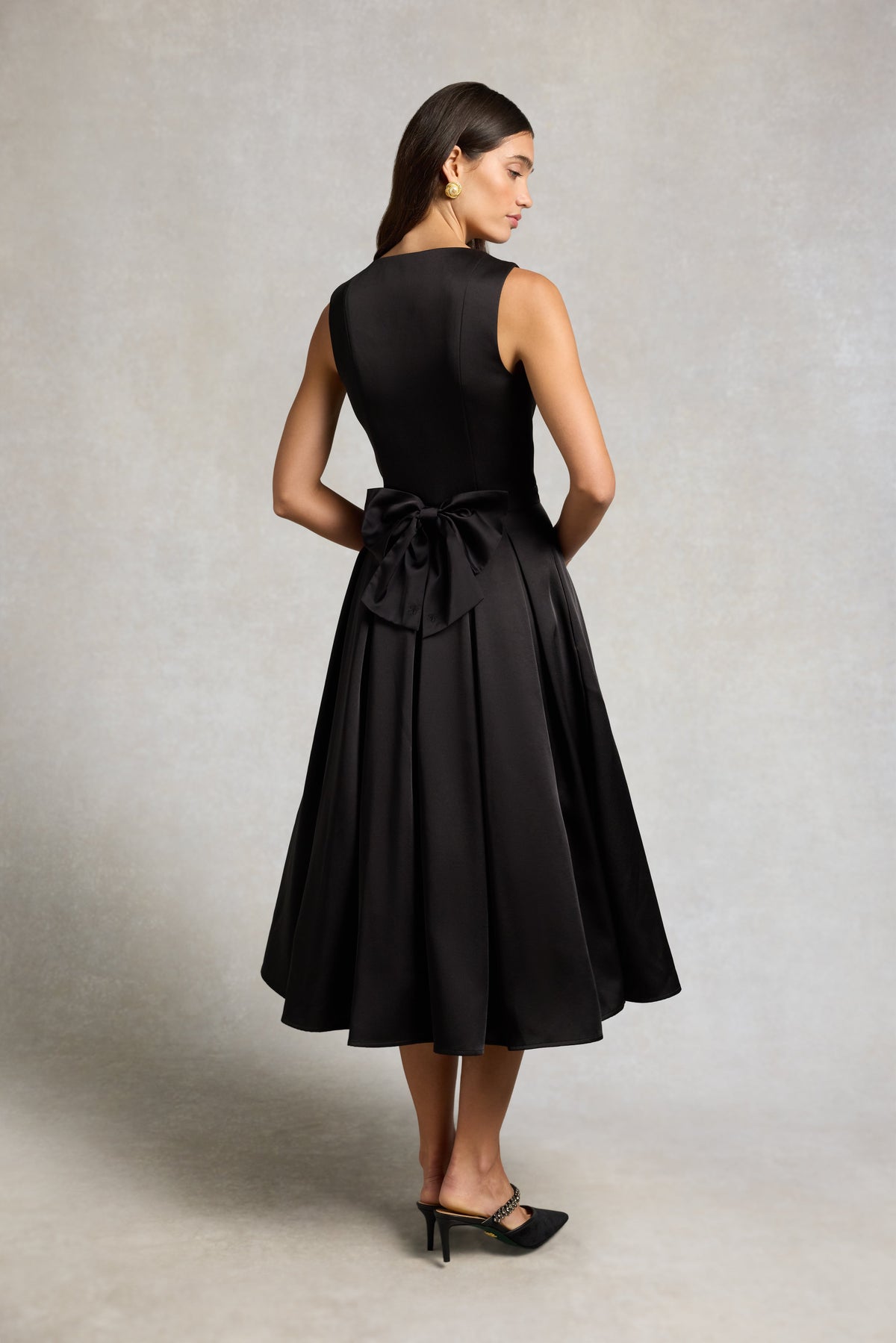 Apsley Sleeveless Dress (Black)