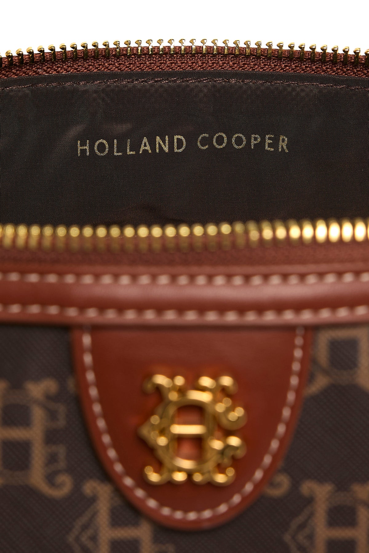 Wash Bag (Tan Monogram)