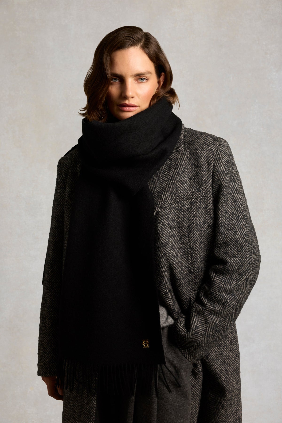 Heraldic Classic Scarf (Black)