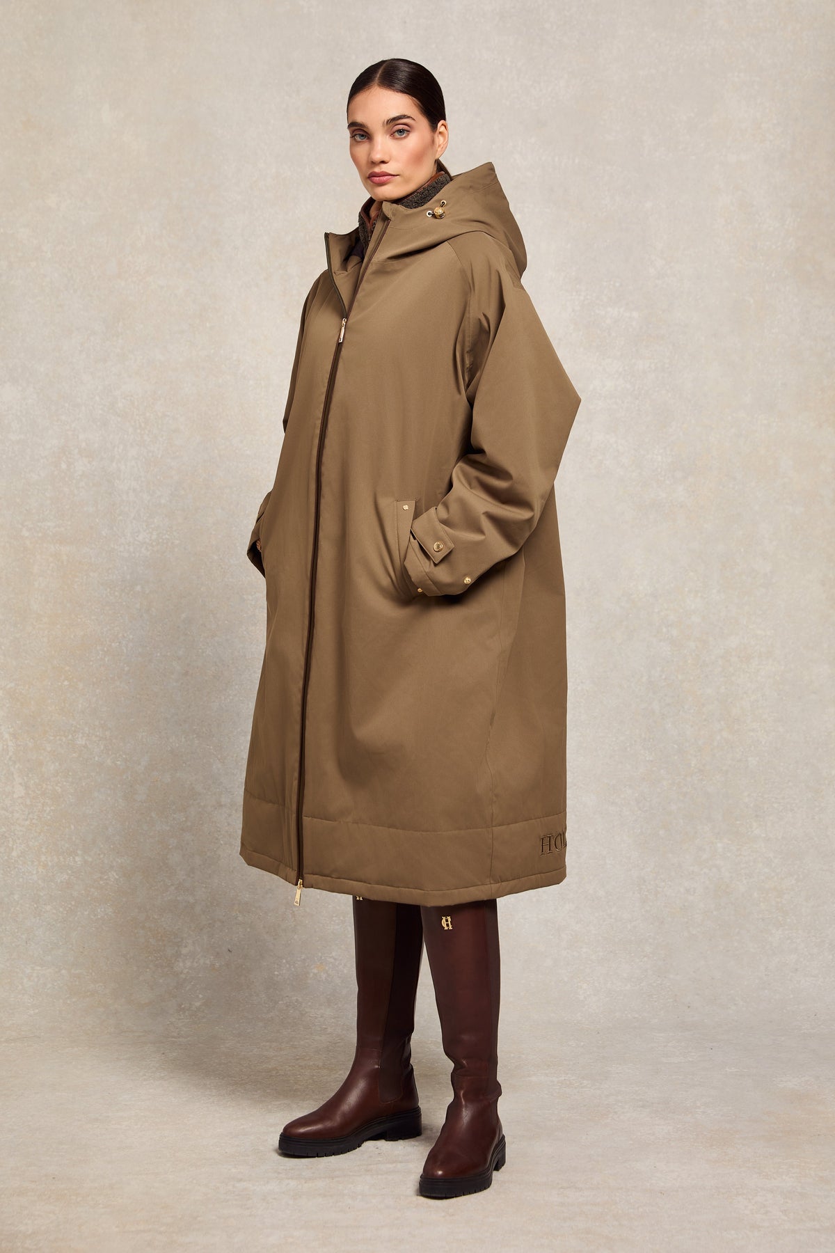 One-Size Lightweight Waterproof Coat (Mink)