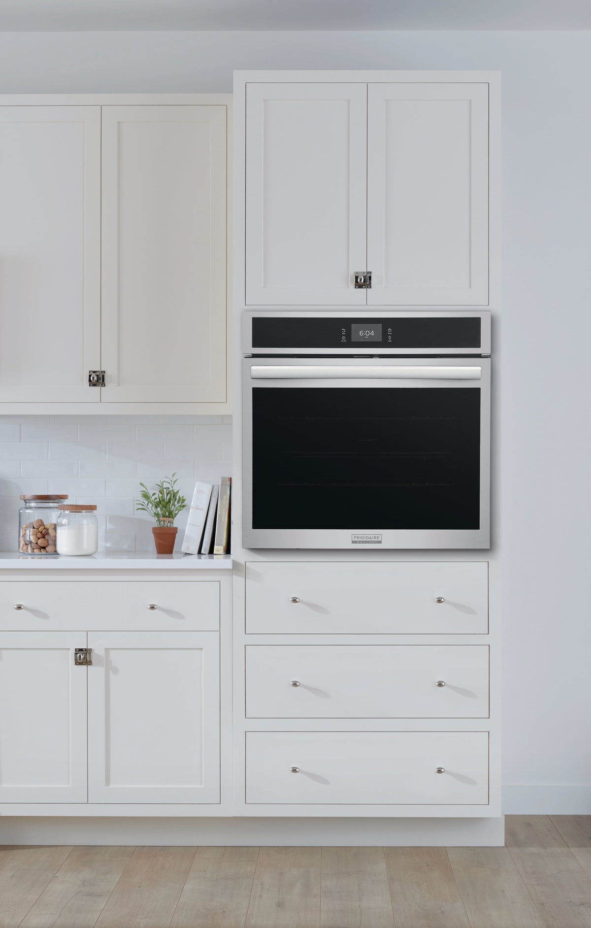 27" Single Electric Wall Oven with Total Convection