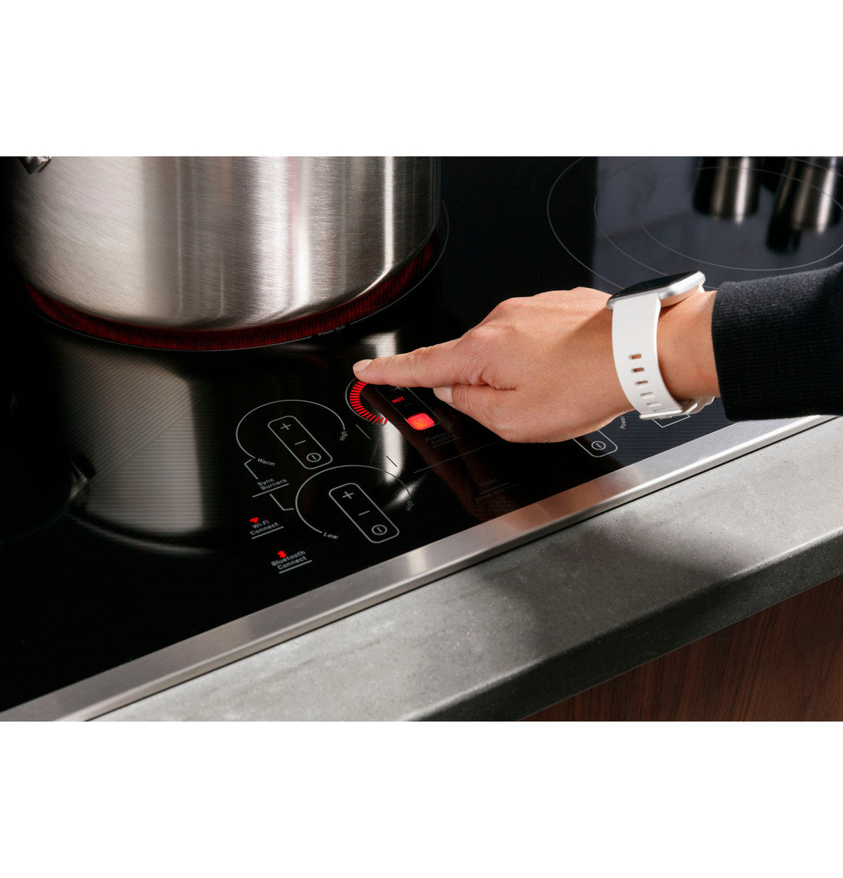 36" 5-Element Electric Cooktop in Black with Guided Cooking