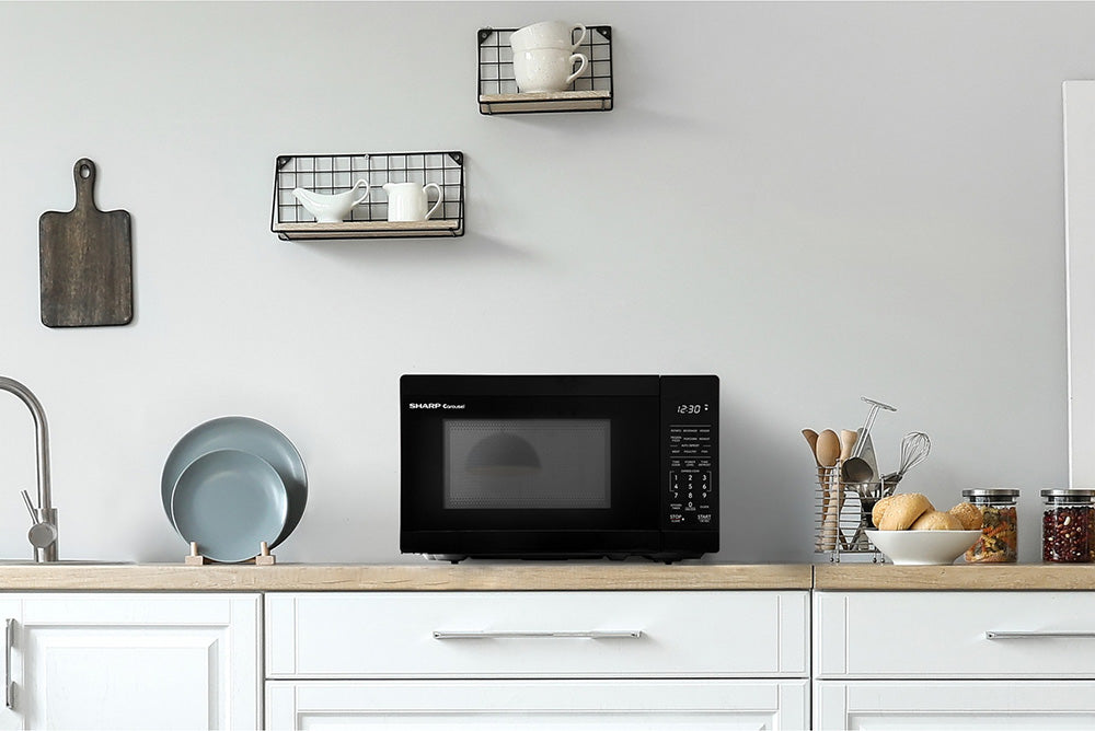 0.7 CuFt 700W Countertop Microwave in Black