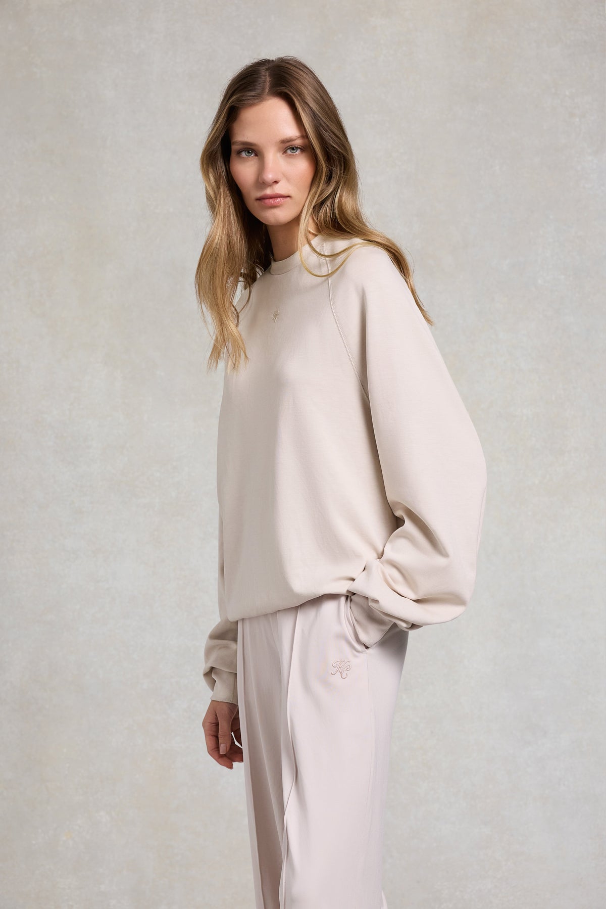 Artemis Crew Neck Sweat (Light Stone)