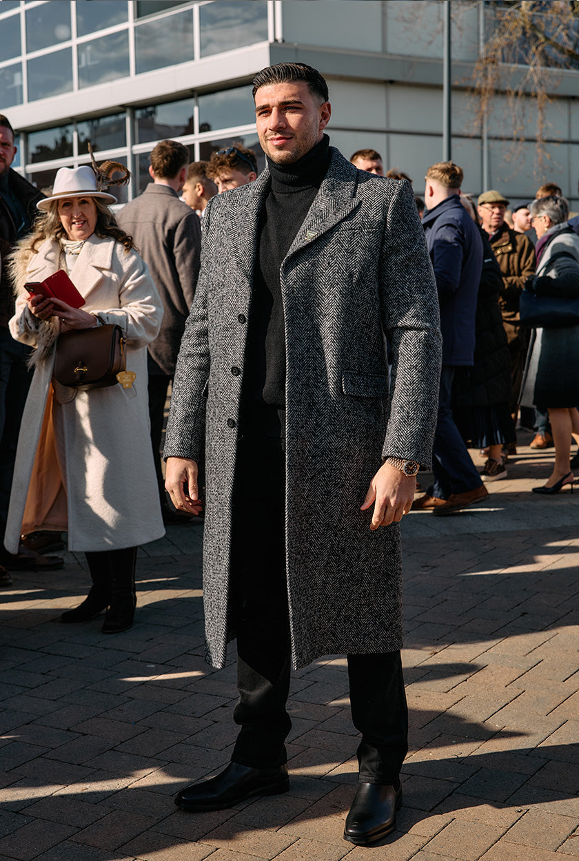 Tommy Fury's Cheltenham Look (Ebony Herringbone)