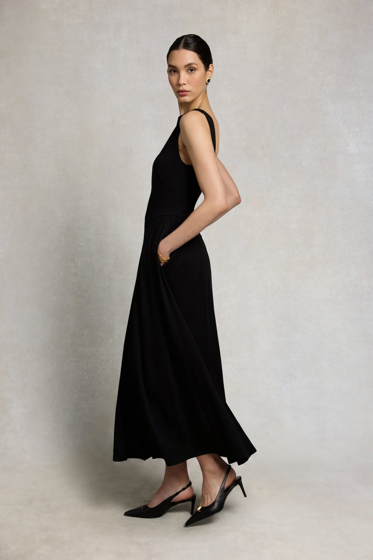 Everly Midi Dress (Black)