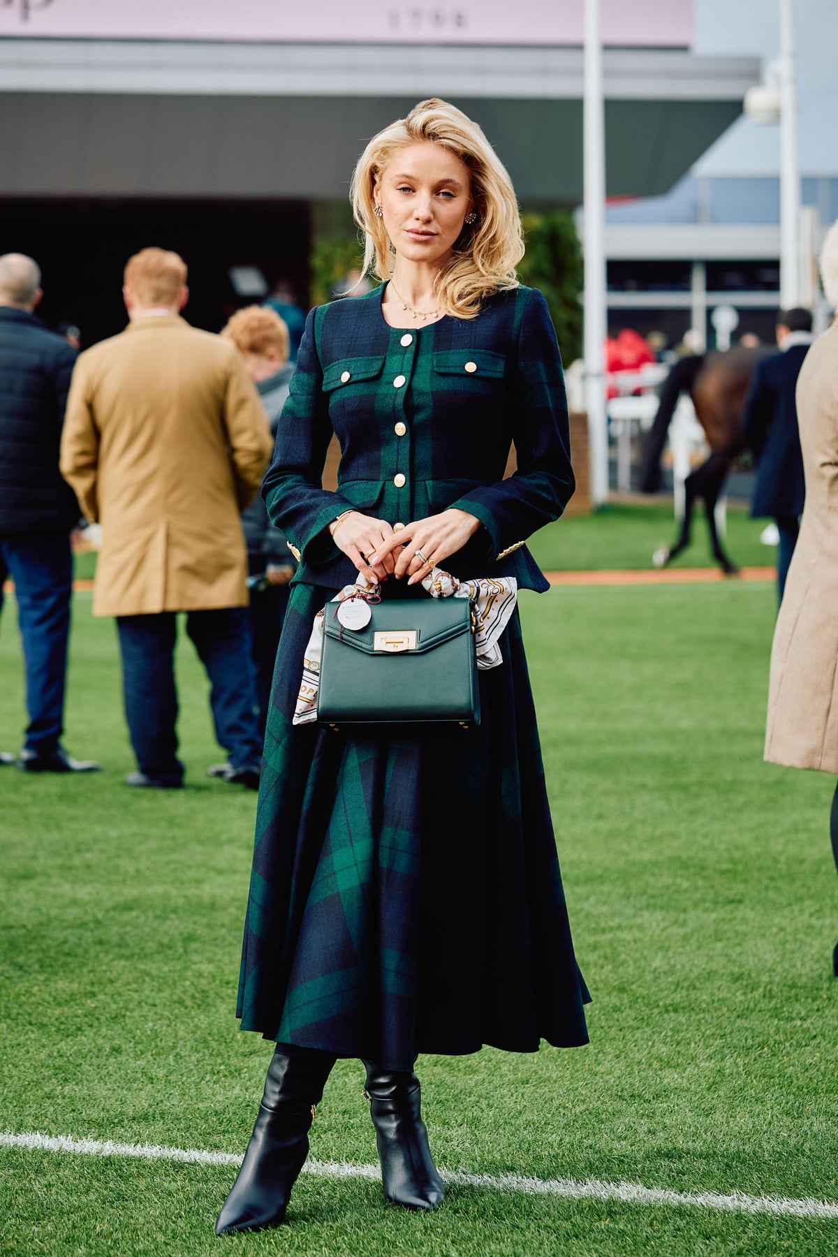 Leonora Smee's Look (Blackwatch)
