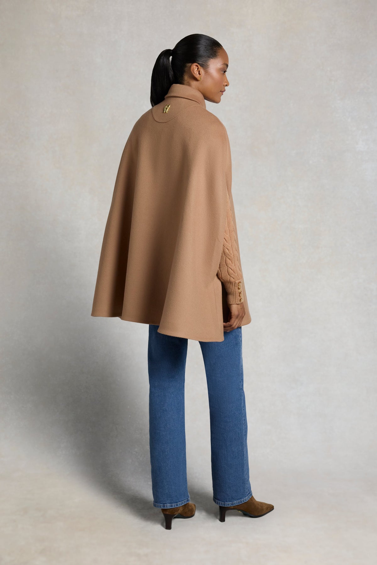 Knightsbridge Cape (Biscotti)