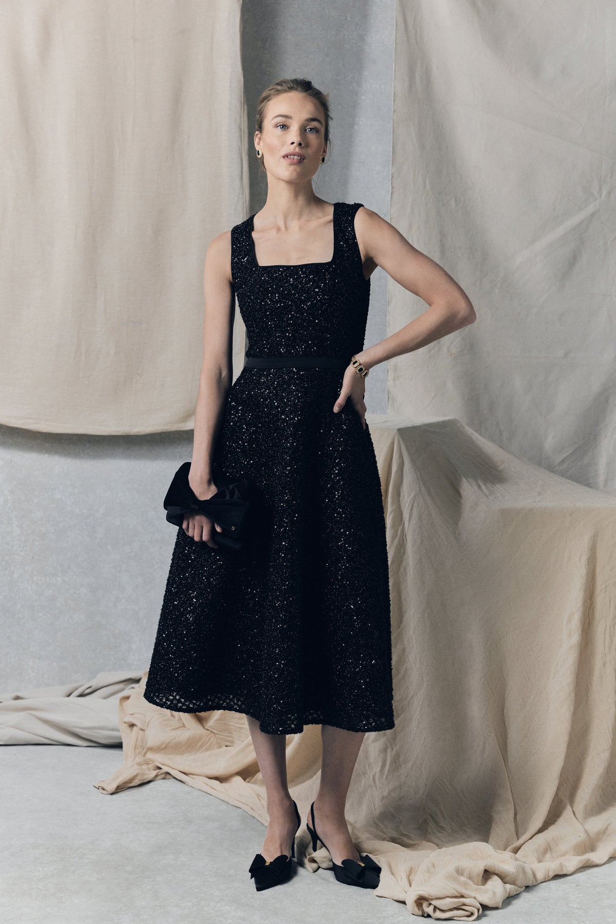 Apsley Sleeveless Sparkle Dress (Black Sequin)