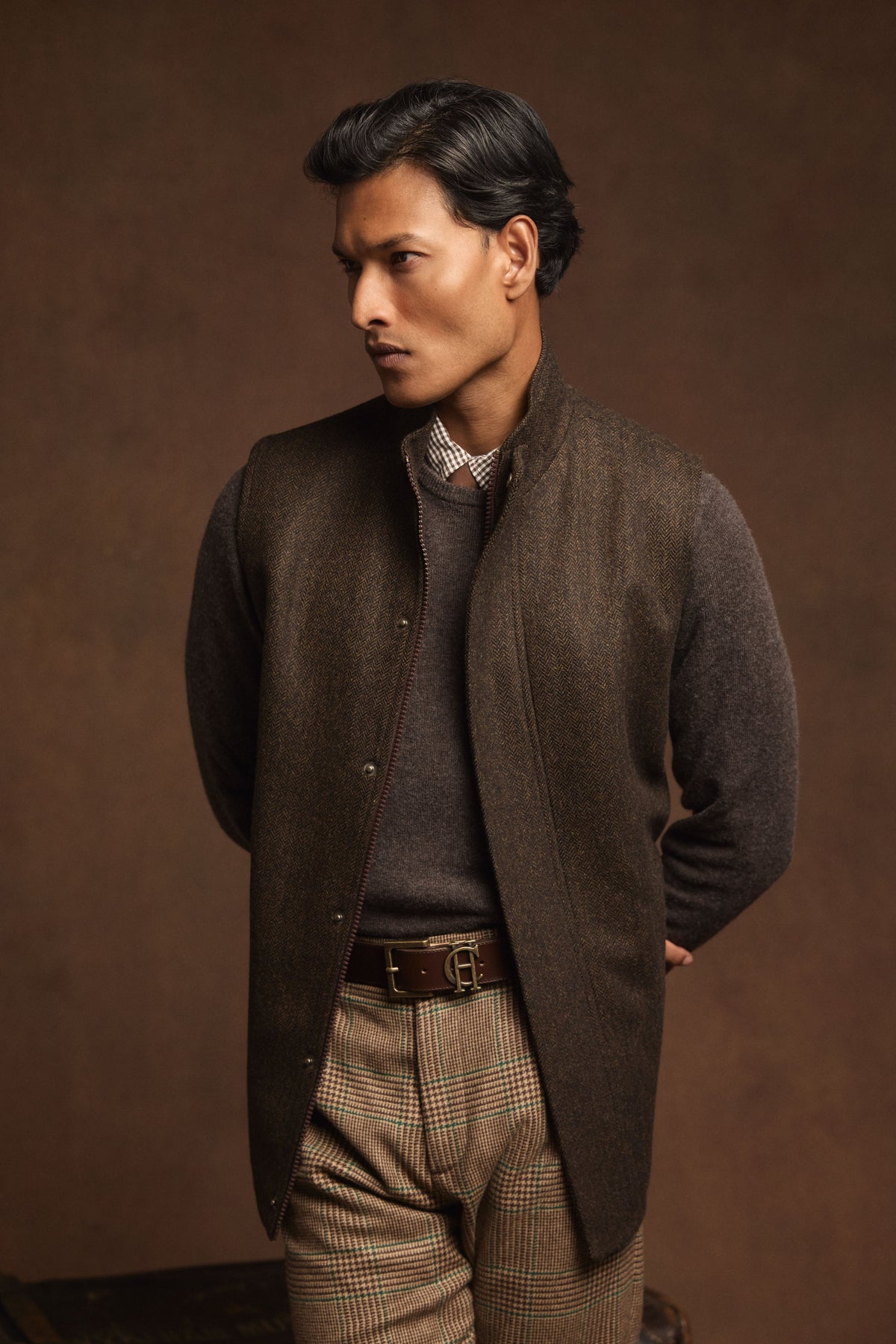 Men's Country Classic Tweed Gilet (Chocolate Herringbone)