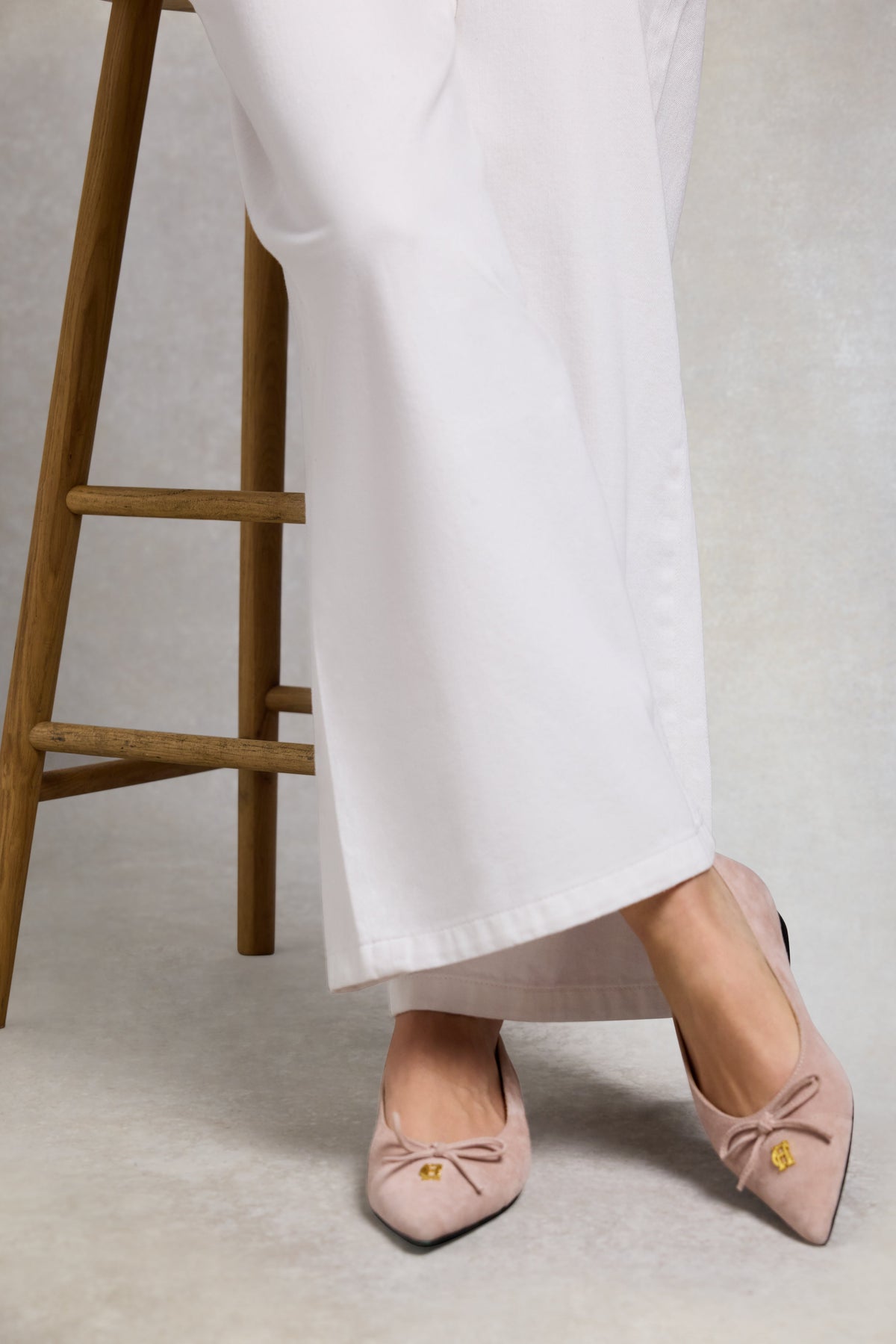Pointed Ballet Shoe (Blush Suede)