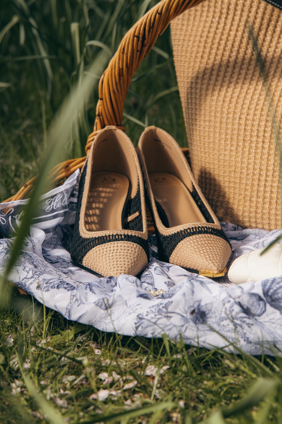 Wear All Day Regency Heel (Black Tan Rattan)