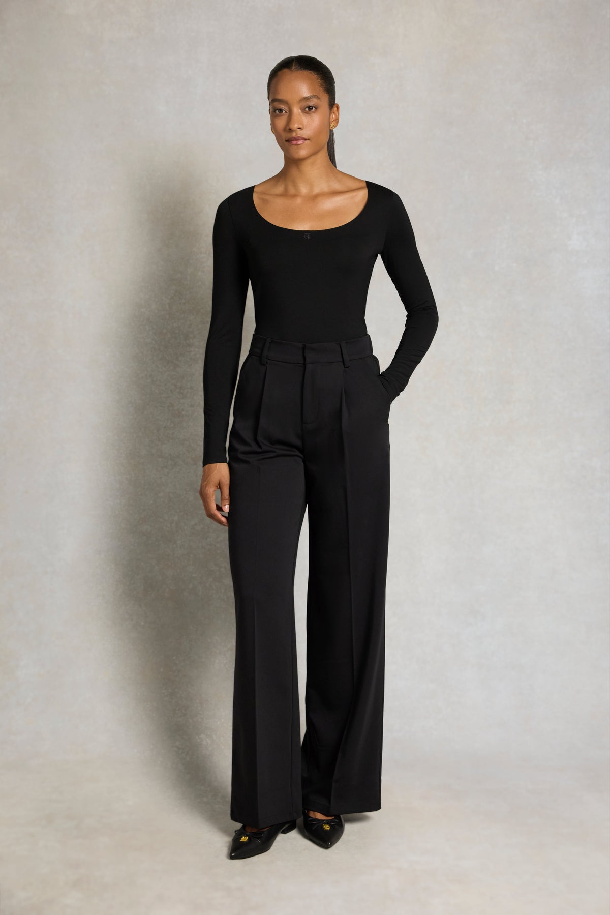 Supersoft Scoop Neck Top (Black)