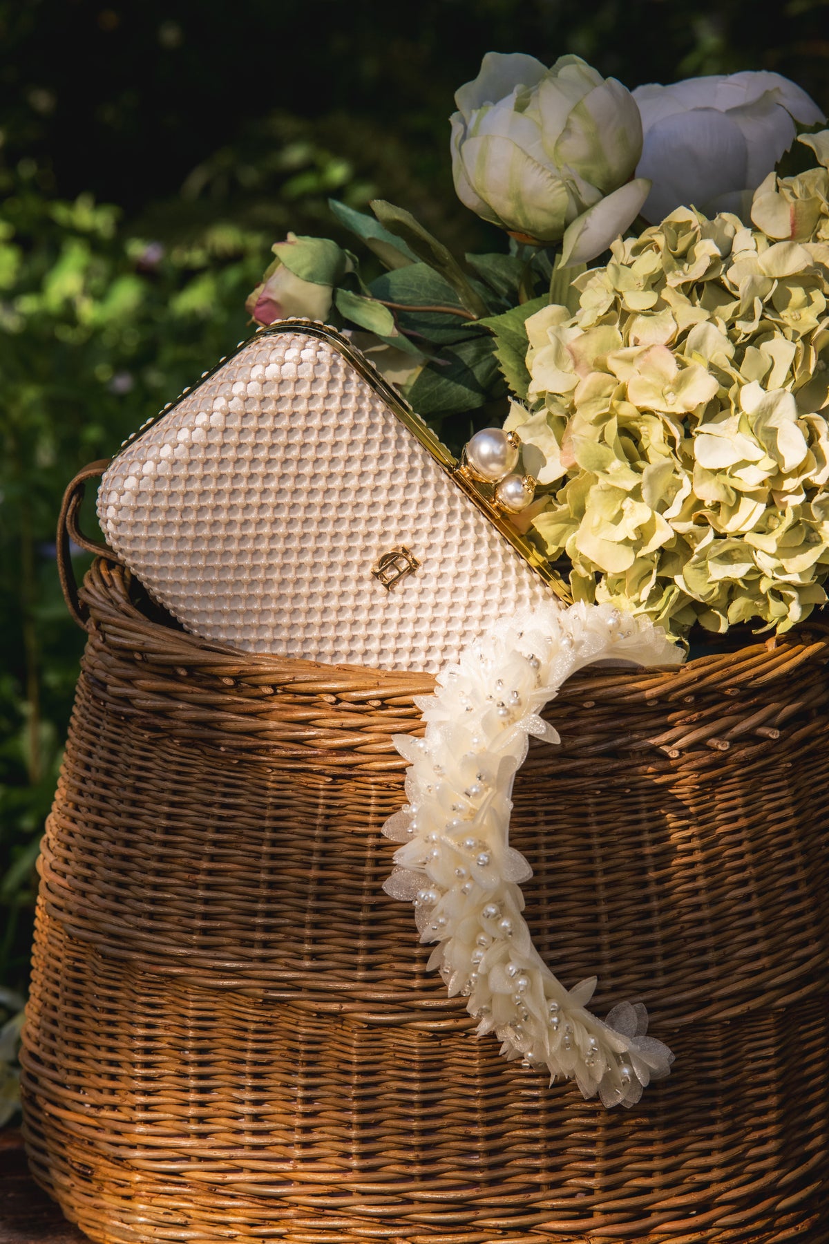Vienna Evening Bag (Champagne Pearl)