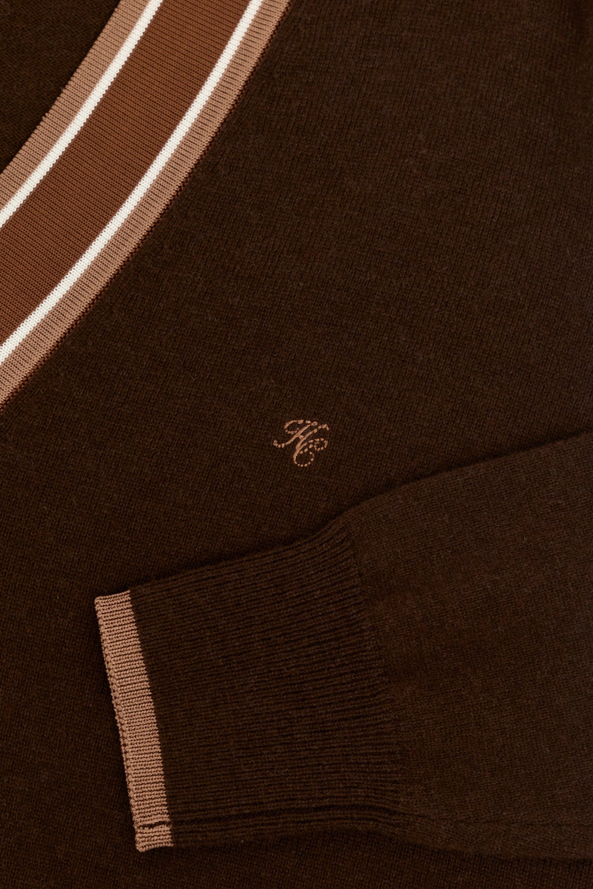 Woodcote V-Neck Knit (Chocolate)